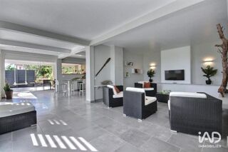  Maison � vendre 8 pi�ces 277 m�