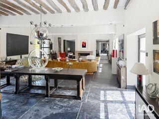  Maison � vendre 15 + pi�ces 1445 m�