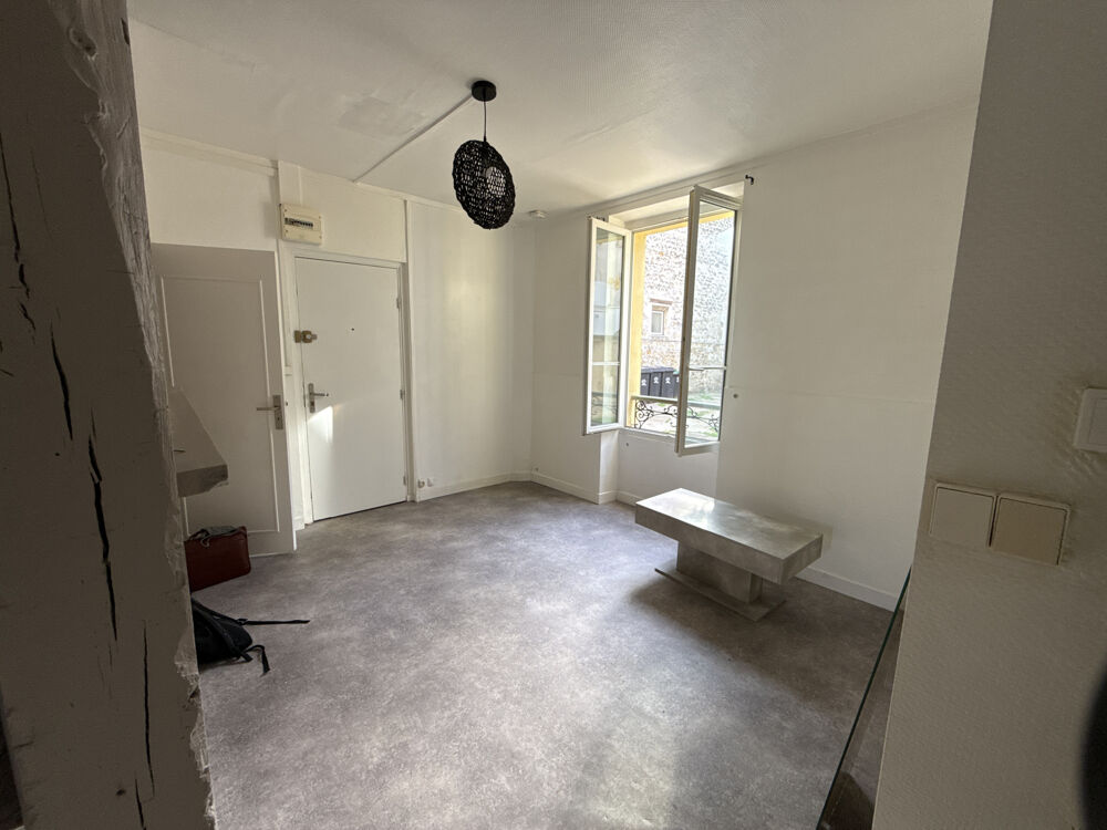Marines centre : vends appartement 2 pièces