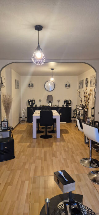  Immeuble � vendre 319 m�