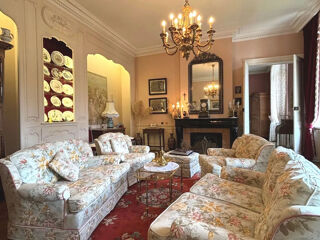  Propri�t�/ch�teau � vendre 15 + pi�ces 732 m�