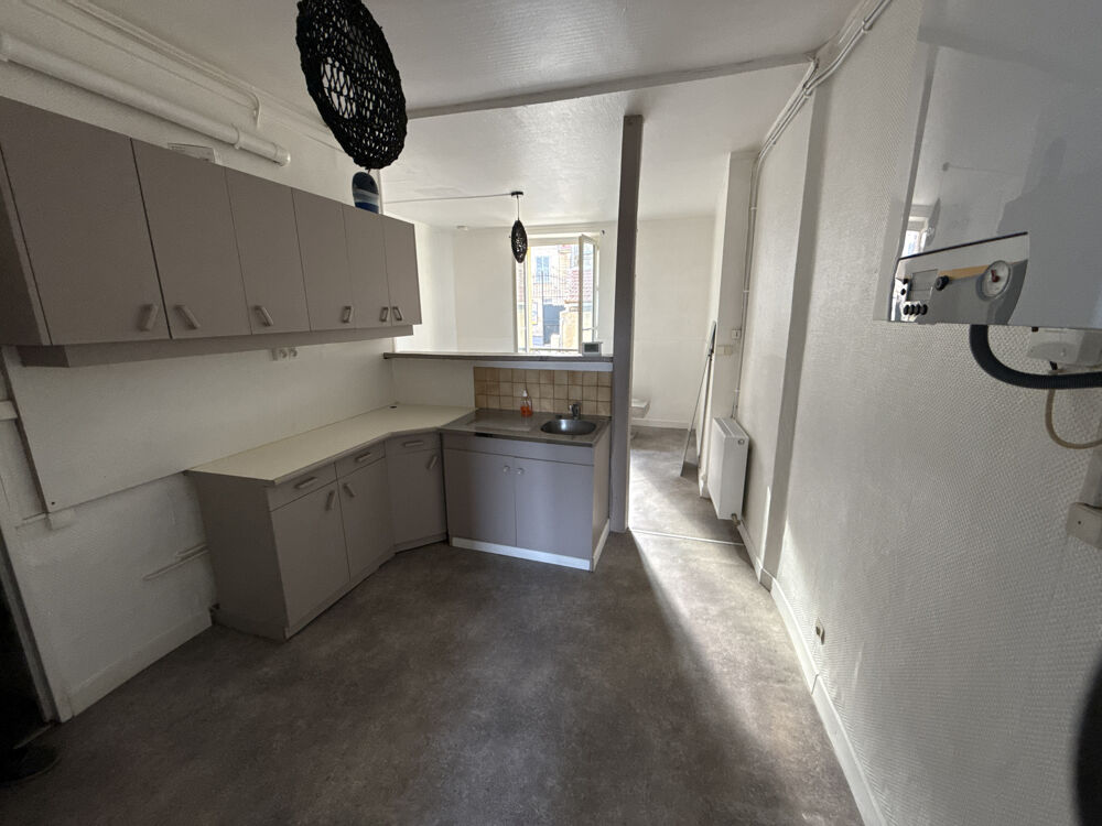 Marines centre : vends appartement 2 pièces