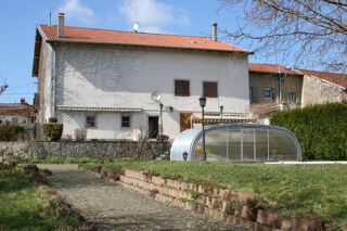  Proprit/chteau  vendre 10 pices 300 m