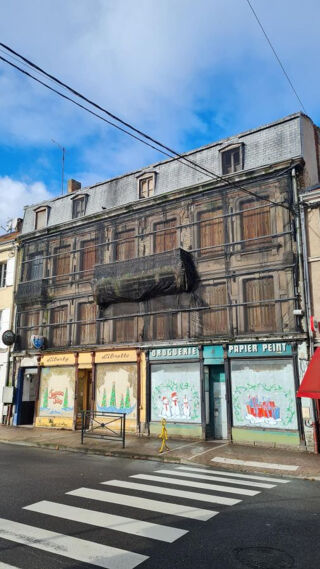  Immeuble  vendre 10 pices 350 m