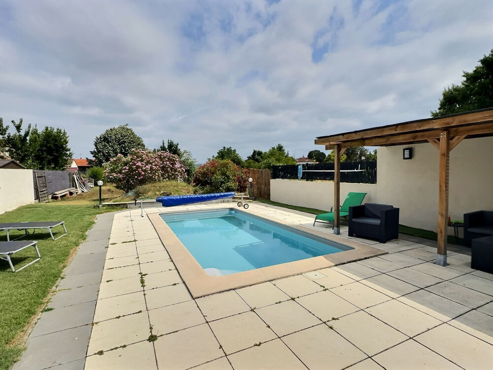 SEMALENS - MAISON DE VILLAGE AVEC PISCINE