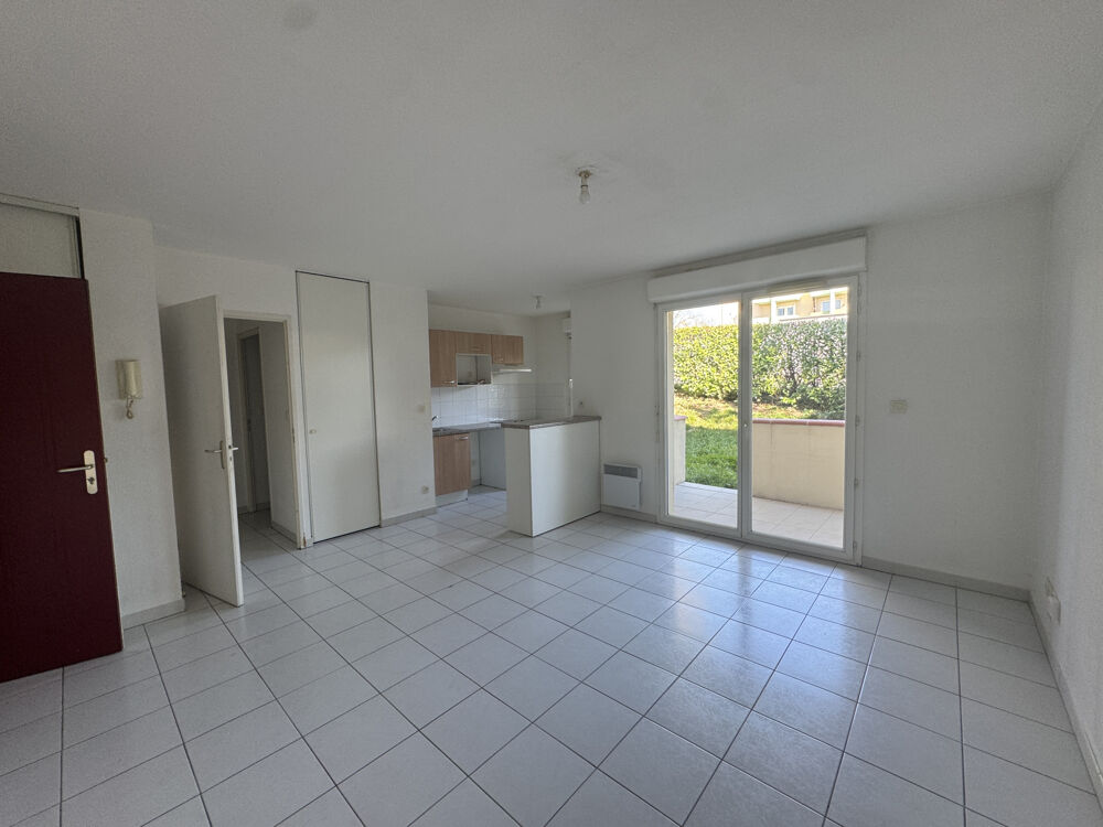 APPARTEMENT T2 DANS RESIDENCE SECURISEE AVEC PISCINE