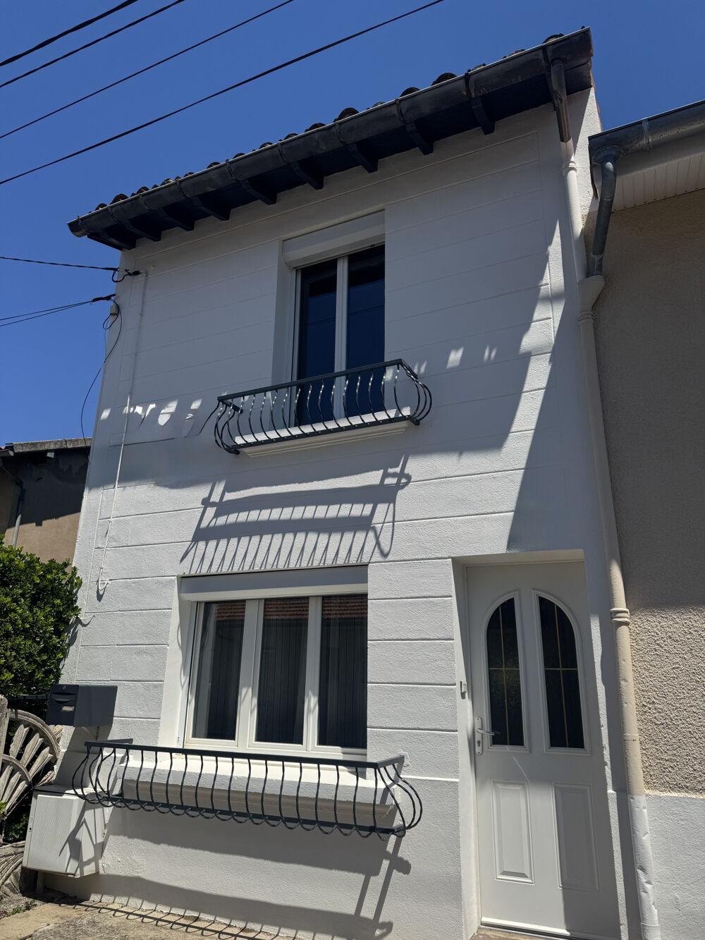 MAISON DE VILLE AVEC JARDIN DANS QUARTIER CALME