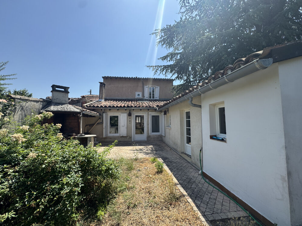 CASTRES - MAISON DE VILLE DE CARACTÈRE AVEC JARDIN INTIME