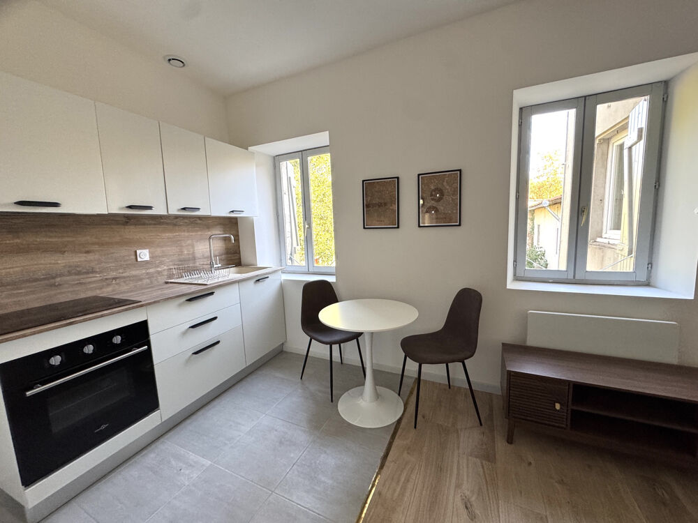 Location Appartement RÉSIDENCE SÉCURISÉE, T2 MEUBLÉ RÉNOVÉ, DANS RÉSIDENCE SÉCURISÉE LOYER : 520 € HC Castres