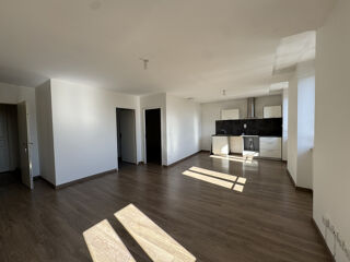  Immeuble à vendre 15 + pièces 500 m²