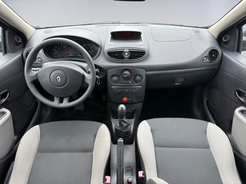 Clio III 1.2 16V 75 Access 2010 occasion 78230 Le Pecq