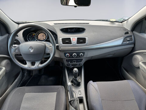 M&eacute;gane III dCi 90 FAP eco2 Authentique Euro 5 2011 occasion 78230 Le Pecq