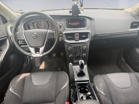 V40 D2 120 Momentum Business 2017 occasion 78230 Le Pecq