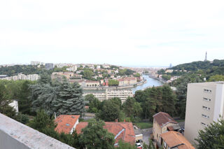  Appartement à louer 3 pièces 68 m²