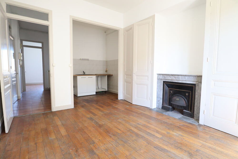 Location Appartement 44m2 - T2 - RUE CARNOT - CENTRE VILLE/ANGLE LOUIS BLANC St fons