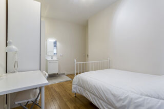  Appartement à louer 5 pièces 77 m²