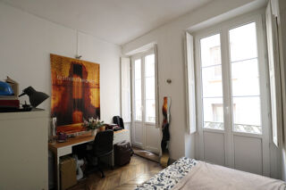  Appartement à louer 3 pièces 82 m²