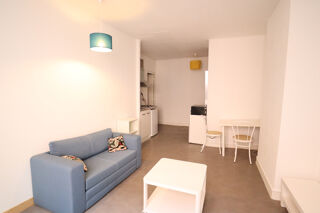  Appartement à louer 2 pièces 43 m²