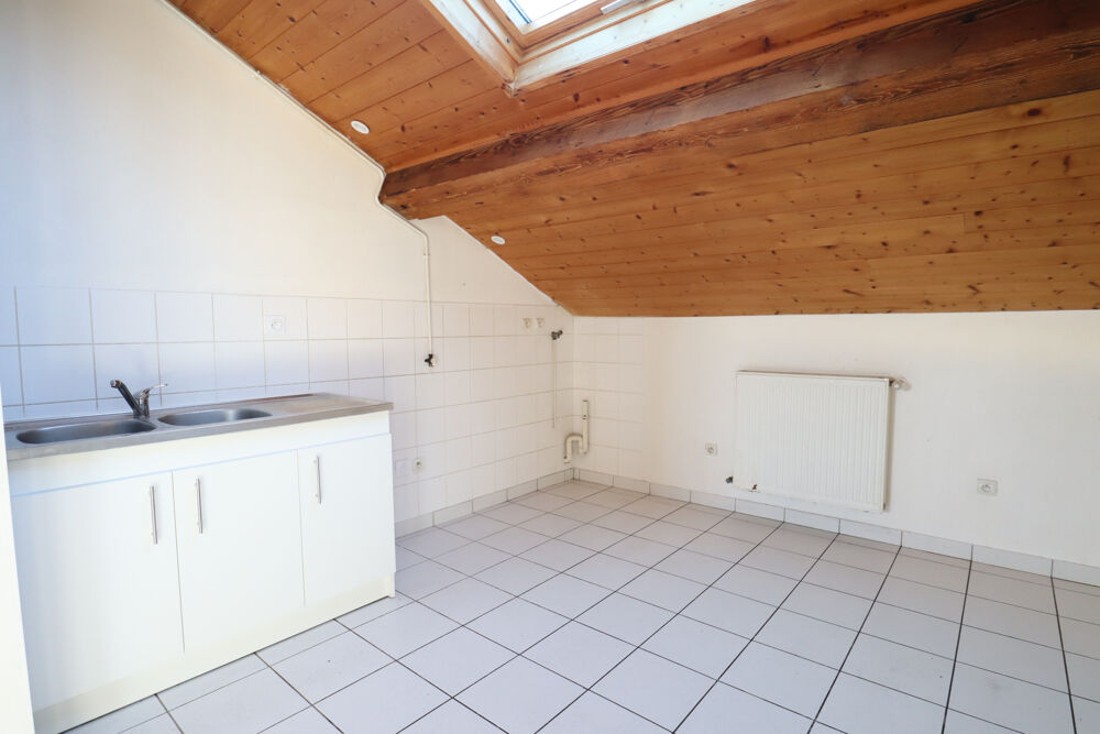 Location Appartement 102m2 - T3 - RUE CARNOT - CENTRE VILLE/ANGLE LOUIS BLANC St fons