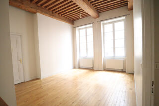  Appartement à louer 2 pièces 50 m²