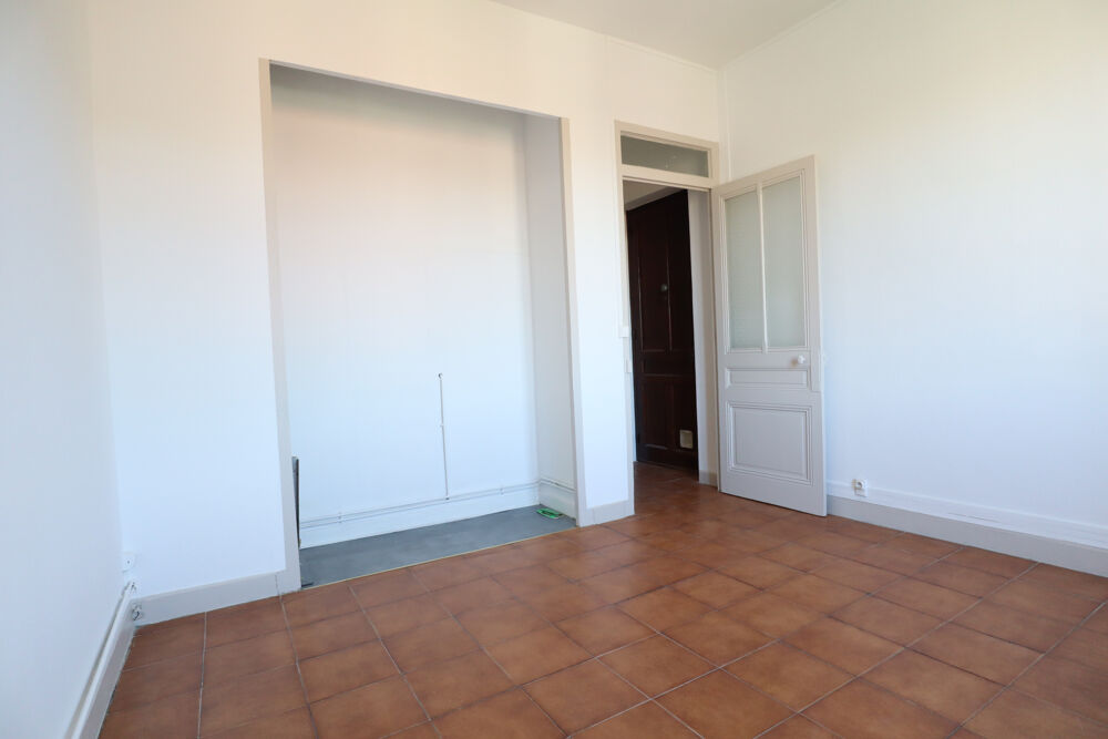 Location Appartement 44m2 - T2 - RUE CARNOT - CENTRE VILLE/ANGLE LOUIS BLANC St fons