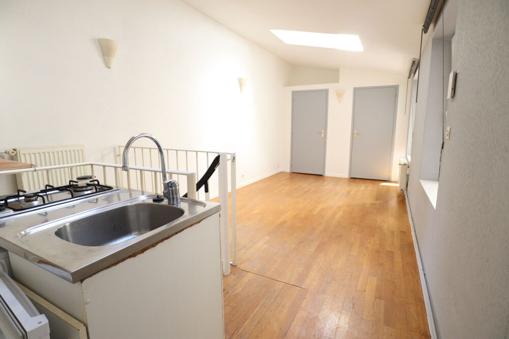 Location Appartement T3 - 43 M2 - TRAM ST ANDRE/METRO GUILLOTIERE Lyon 7