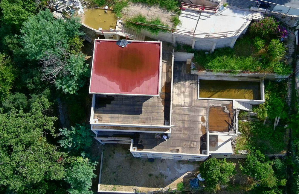Menton, annonciade, immeuble, maison divisé en 3 appartements ,vue mer et montagnes,terrain 4208 m2