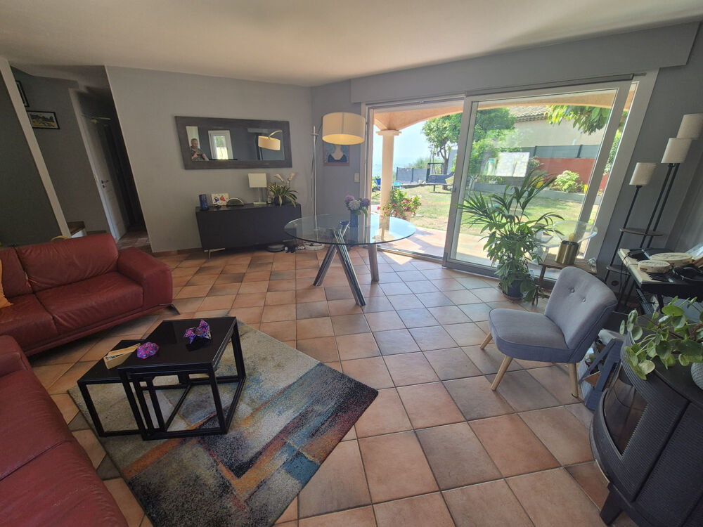 Menton, Castellar route de castellar terrain plat de 1530 m2 piscine