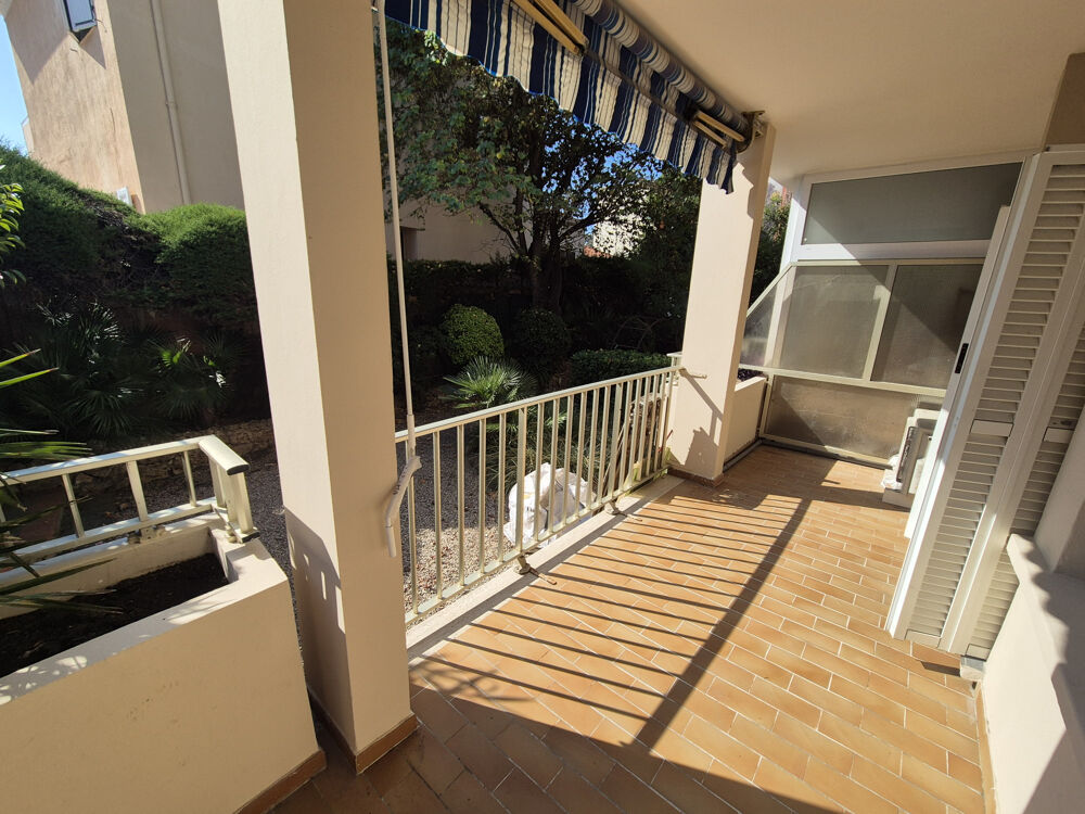 Roquebrune cap martin, 2 pièces 100% design,et rénové , terrasse, cave , à 10 m du bord de mer