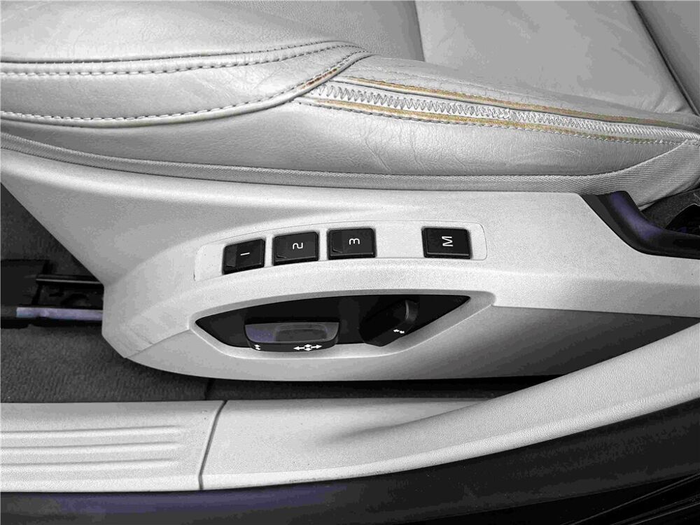 V40 CROSS COUNTRY D3 150 Kinetic Geartronic A 2013 occasion 30100 Al&egrave;s