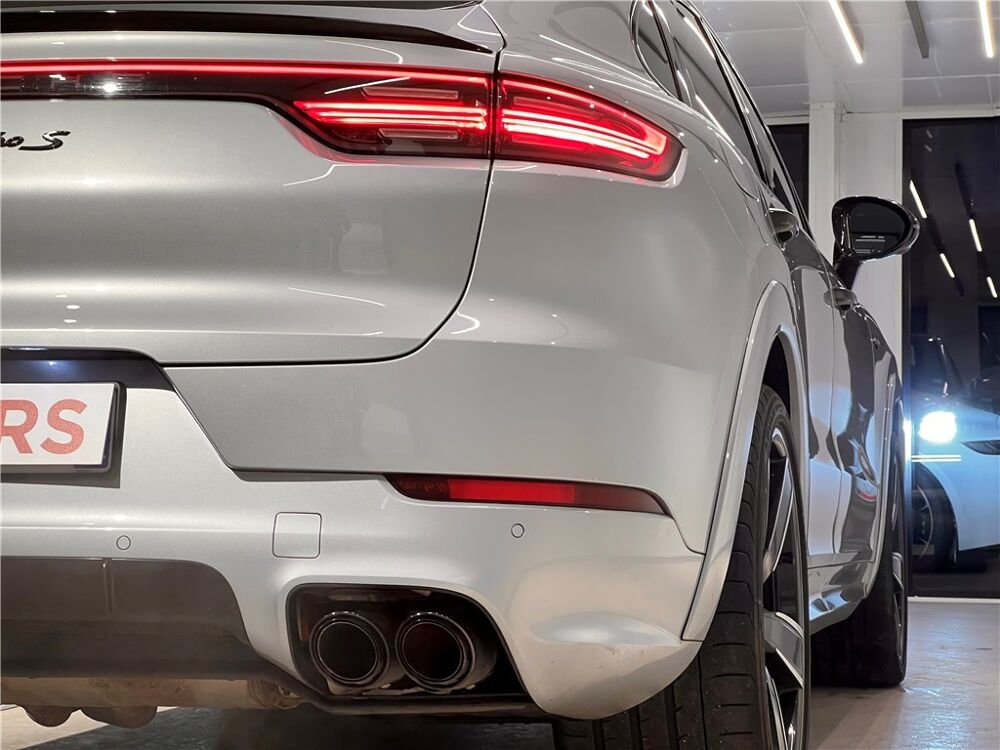Cayenne CAYENNE COUPE E-HYBRID 4.0 V8 680 CH TIPTRONIC BVA Turbo S 2020 occasion 69190 Saint-Fons