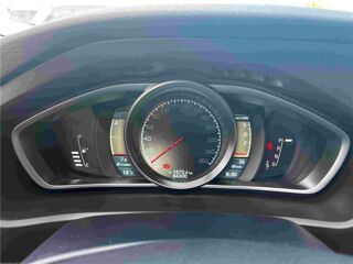 V40 CROSS COUNTRY D3 150 Kinetic Geartronic A 2013 occasion 30100 Al&egrave;s