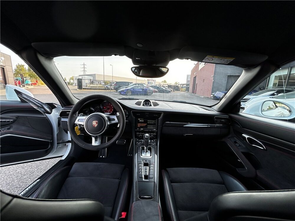 911 (991) 911 CARRERA CABRIOLET CARRERA 4 CABRIOLET 3.8I 430 GTS PDK 2015 occasion 69190 Saint-Fons
