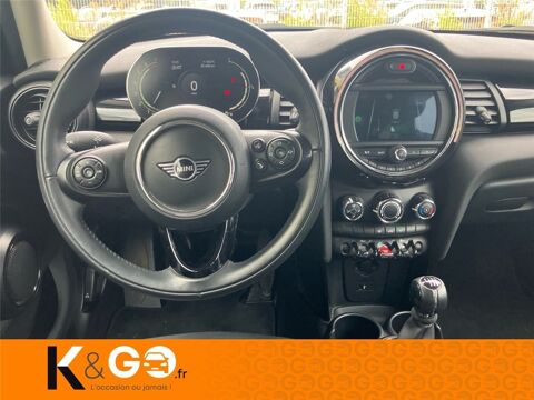 One HATCH 5 PORTES F55 LCI Hatch 5 Portes 75 ch 2020 occasion 56000 Vannes