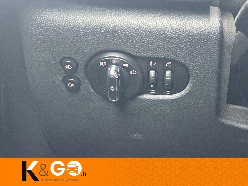 One HATCH 5 PORTES F55 LCI Hatch 5 Portes 75 ch 2020 occasion 56000 Vannes