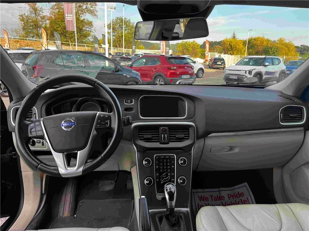 V40 CROSS COUNTRY D3 150 Kinetic Geartronic A 2013 occasion 30100 Al&egrave;s