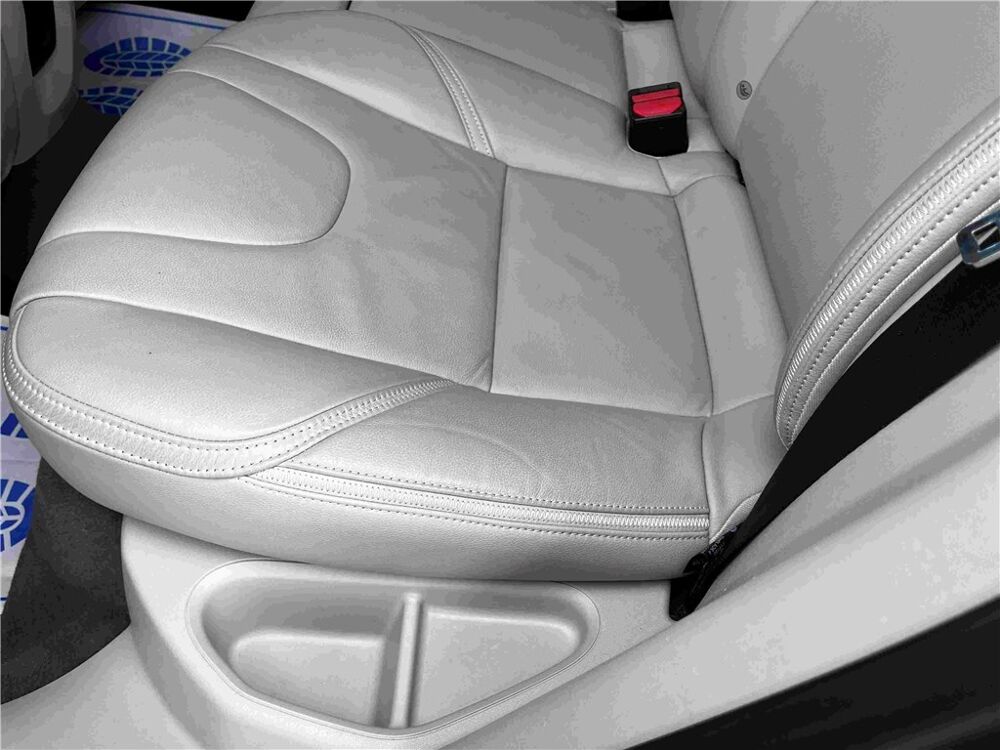 V40 CROSS COUNTRY D3 150 Kinetic Geartronic A 2013 occasion 30100 Al&egrave;s