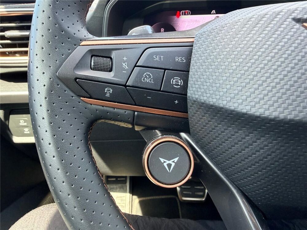 Leon LEON SPORTSTOURER 1.5 ETSI HYBRID 150 CH DSG7 V 2025 occasion 38550 Saint-Maurice-l'Exil