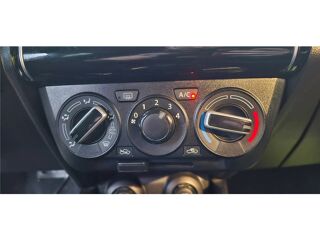Swift SWIFT 1.2 DUALJET HYBRID AUTO (CVT) Privil&egrave;ge 2023 occasion 30100 Al&egrave;s
