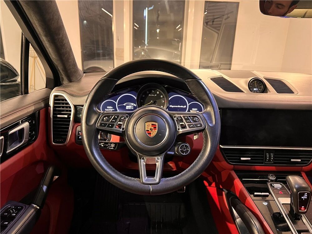 Cayenne CAYENNE COUPE E-HYBRID 4.0 V8 680 CH TIPTRONIC BVA Turbo S 2020 occasion 69190 Saint-Fons