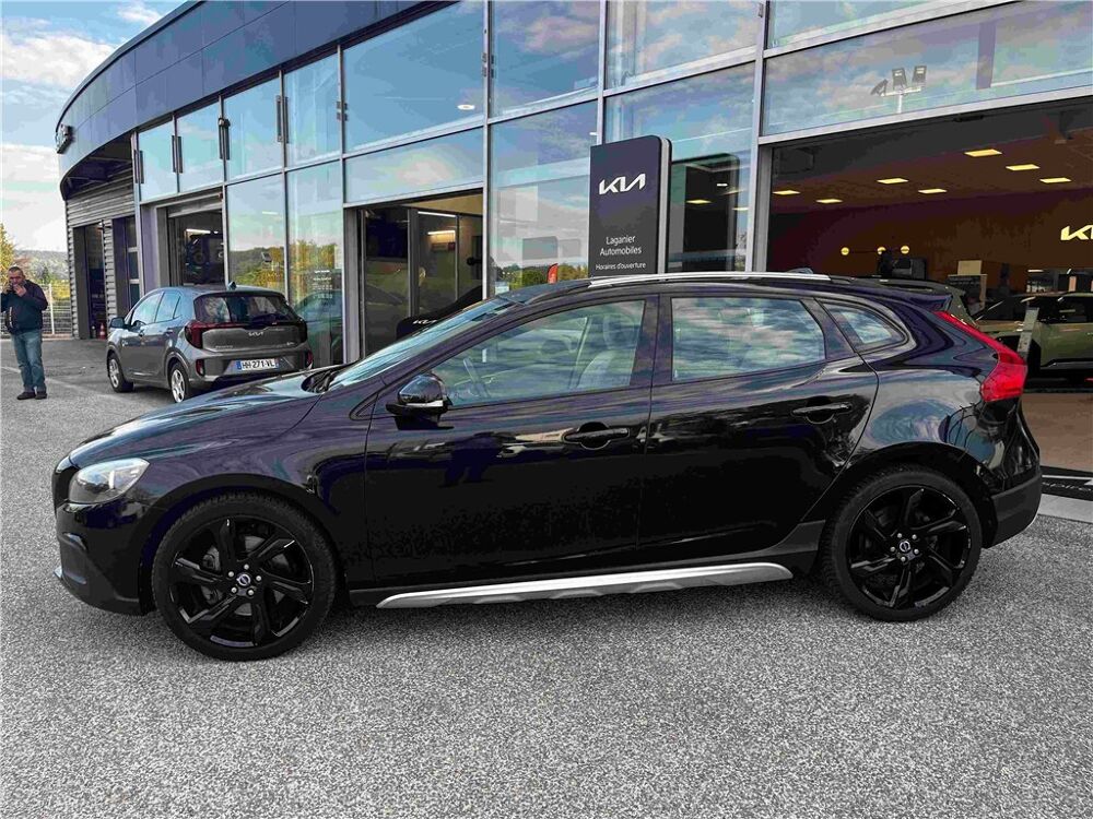 V40 CROSS COUNTRY D3 150 Kinetic Geartronic A 2013 occasion 30100 Al&egrave;s