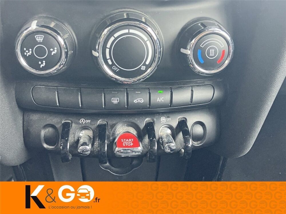 One HATCH 5 PORTES F55 LCI Hatch 5 Portes 75 ch 2020 occasion 56000 Vannes