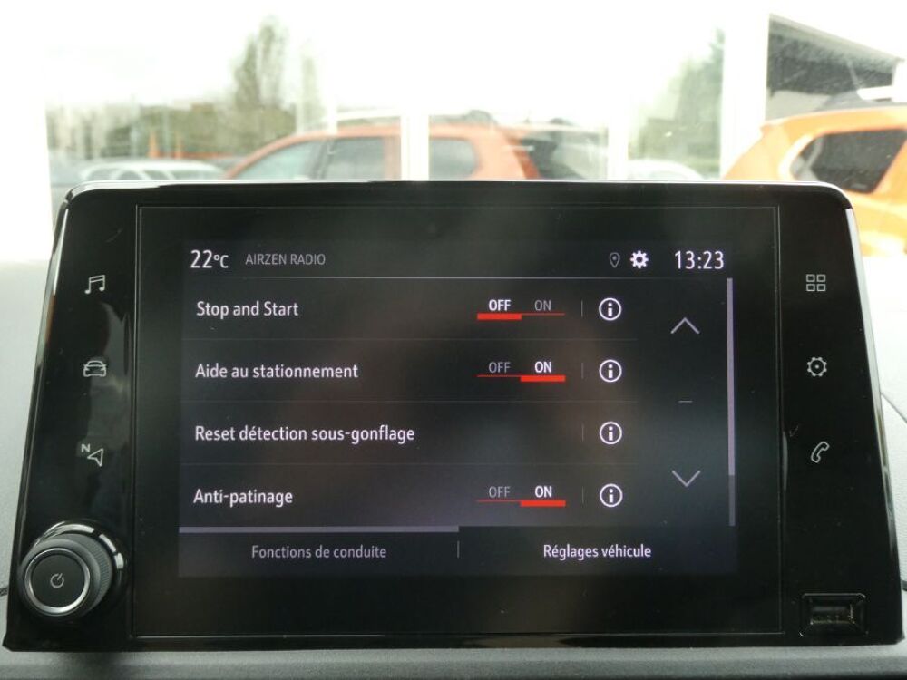 Divers 1.5 DIESEL 100 BVM6 EDITION CarPlay Radar Privacy Glass 2022 occasion 47240 Castelculier