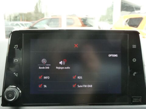 Divers 1.5 DIESEL 100 BVM6 EDITION CarPlay Radar Privacy Glass 2022 occasion 47240 Castelculier