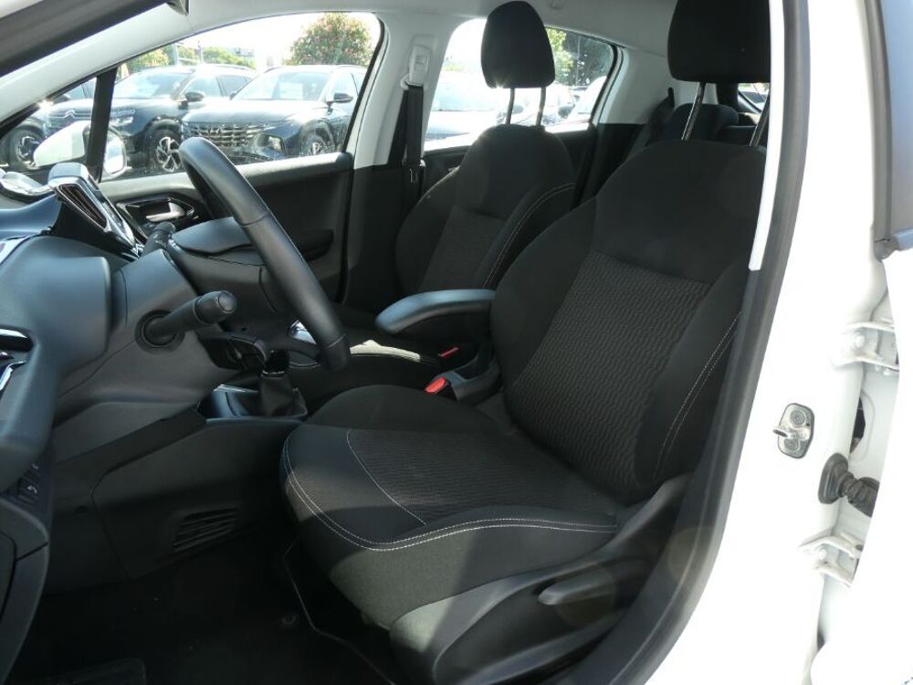 208 1.2 PureTech 82 ACTIVE BUSINESS GPS Radar 2018 occasion 33700 M&eacute;rignac