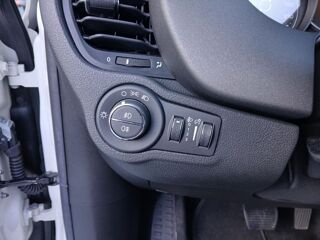 500 X 1.5 FIREFLY 130 HYBRID DCT7 CarPlay Camera Radars JA17 2023 occasion 33700 M&eacute;rignac