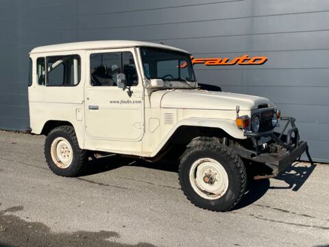 Annonce voiture Toyota Landcruiser 8900 €