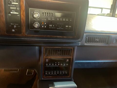 Seville 4.5 V8 TOIT VINYL 1990 occasion 84150 Jonqui&egrave;res