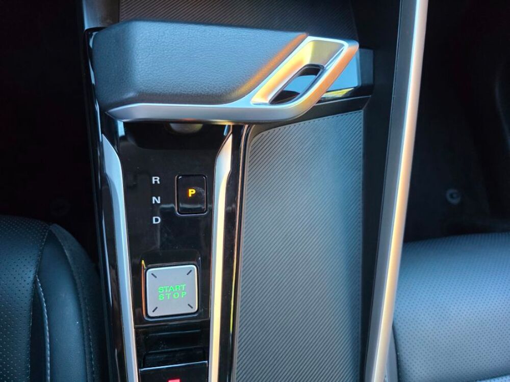 ZS EV HYBRID 1.5 197cv BVA 4X2 LUXURY 360&deg; SC JA18 Key Less 2025 occasion 33700 M&eacute;rignac