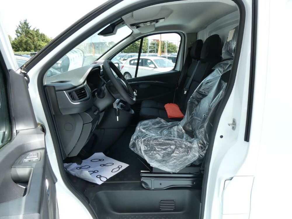 Trafic L1H1 2.0 Blue dCi 150 BVA 2.8T GRAND CONFORT GPS Leasing 470 2025 occasion 33700 M&eacute;rignac